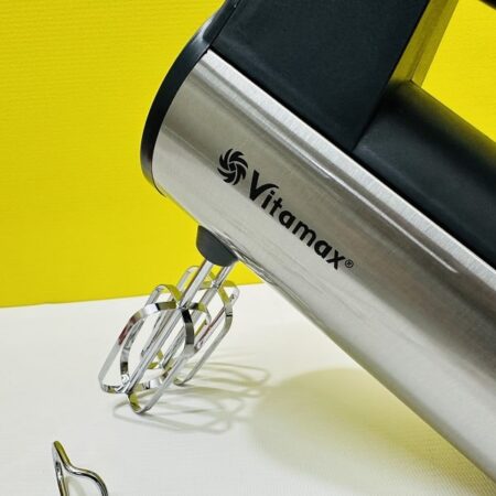 hand mixer with box