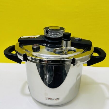 multifunctional pressure cooker