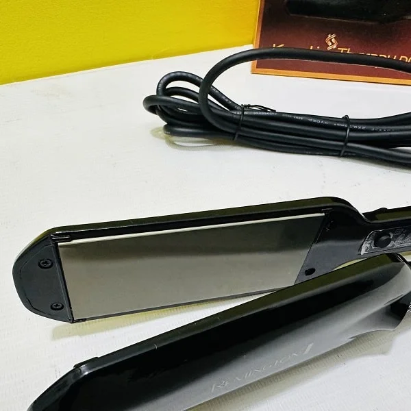 electric hair straightener